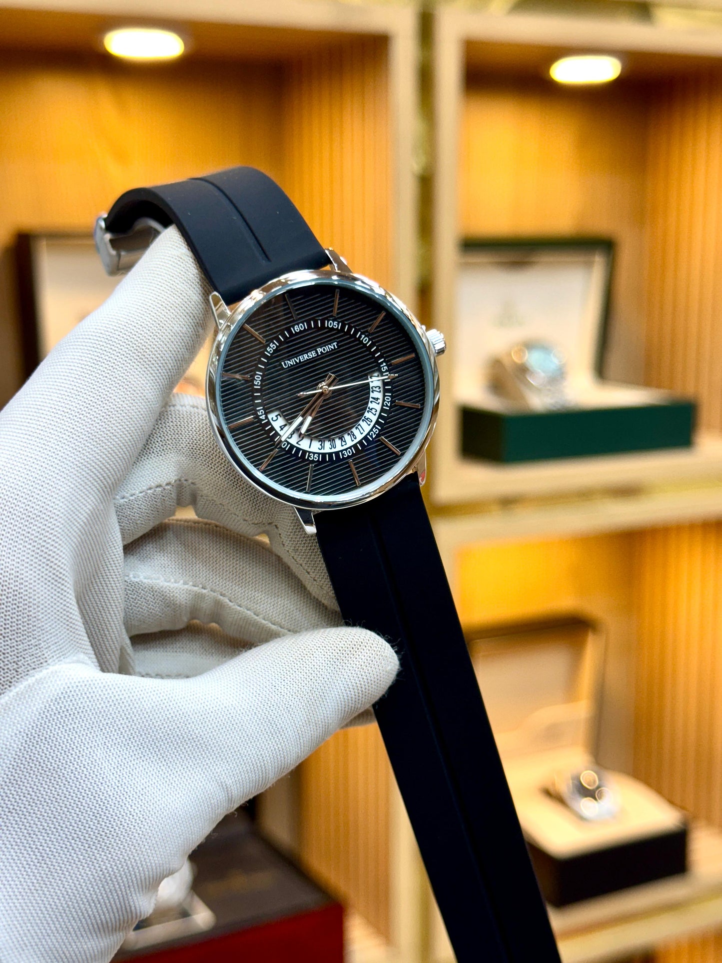 U.P (Original) – Quartz Men’s Watch with Magnetic Lock Strap